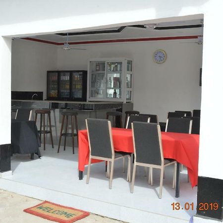 Sukuta Nema Guest House Banjul Exteriör bild